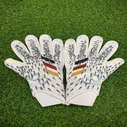 Football goalkeeper Gloves _7106